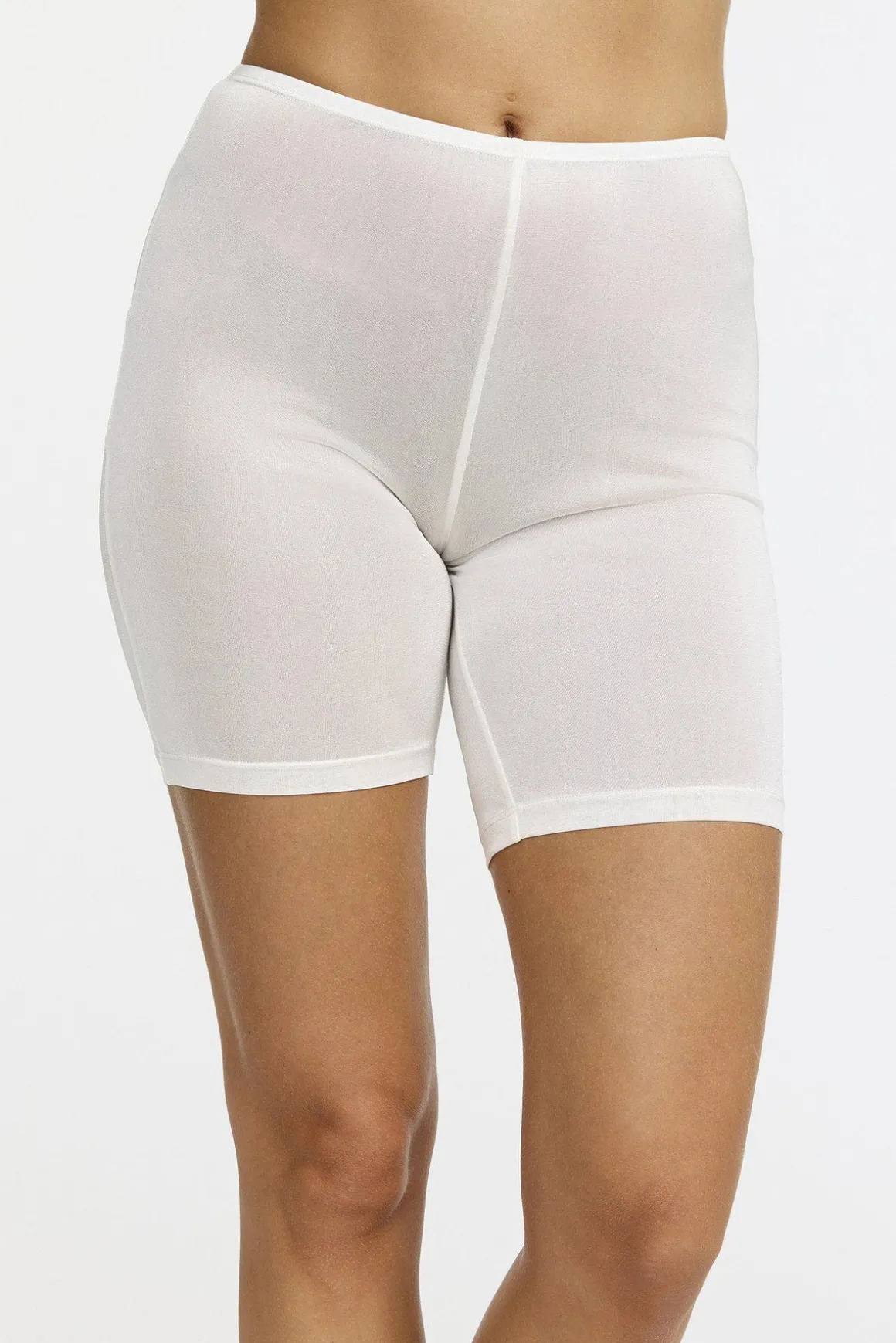 cykelbyxor_i_siden__ivory_0.webp Cykelbyxor i siden - Ivory