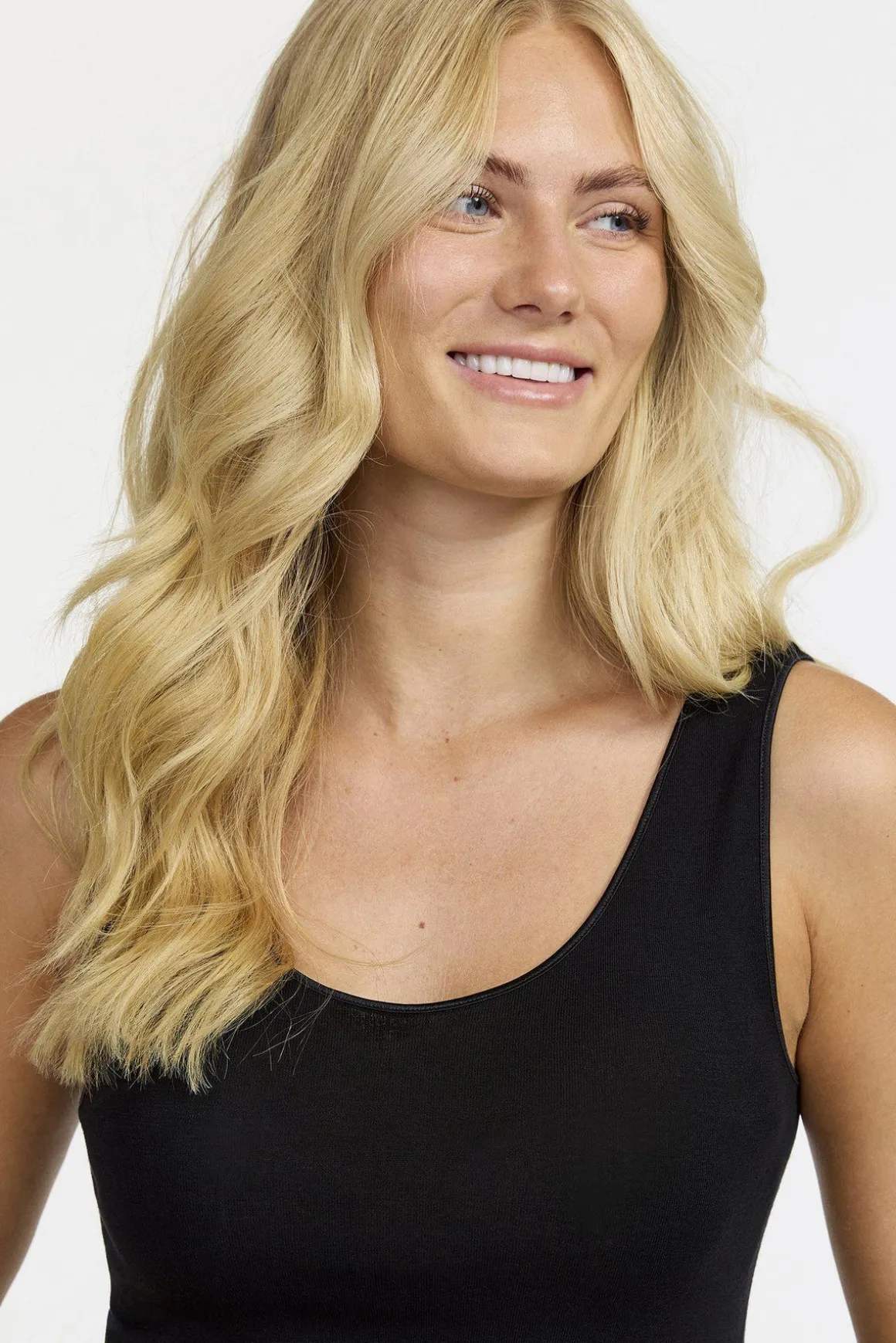 linne_i_merinoullsilke_wi_2.webp Linne i merinoull/silke Wilma - Black