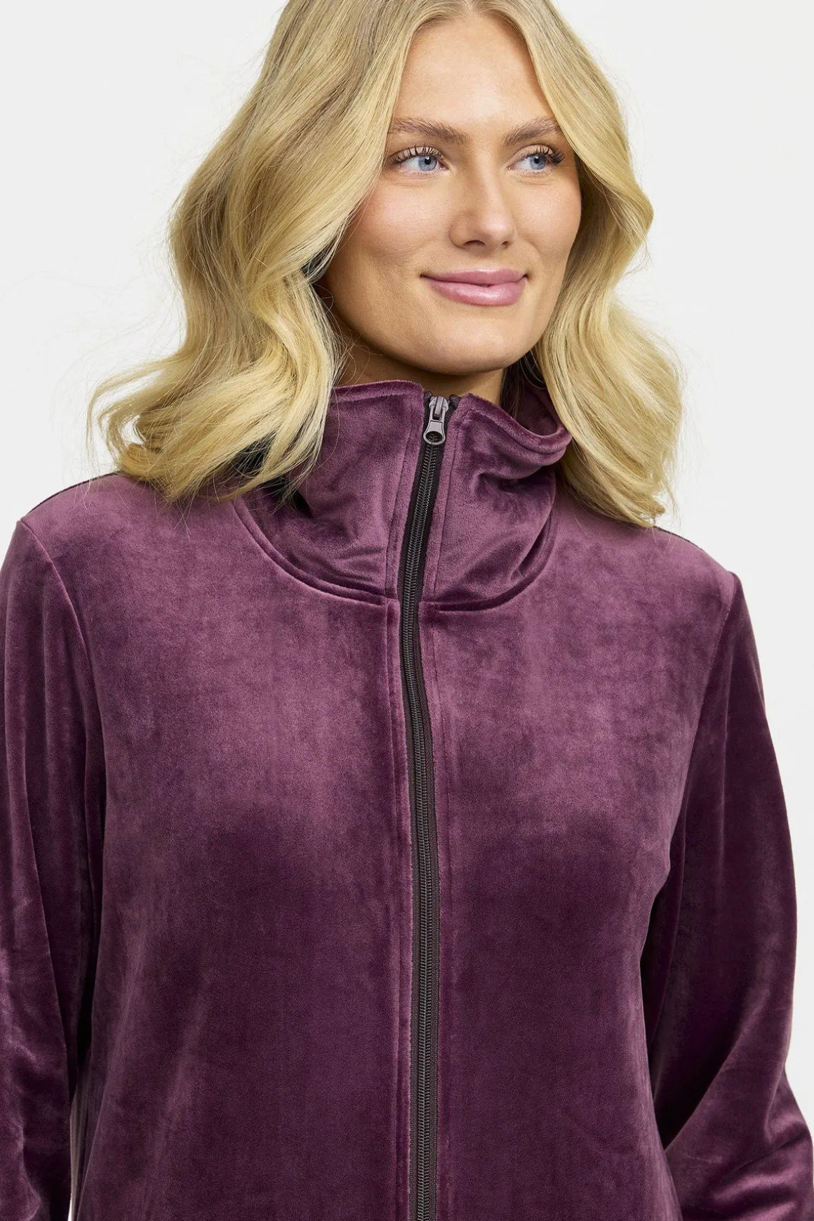morgonrock__dark_plum_2.webp Morgonrock - Dark plum