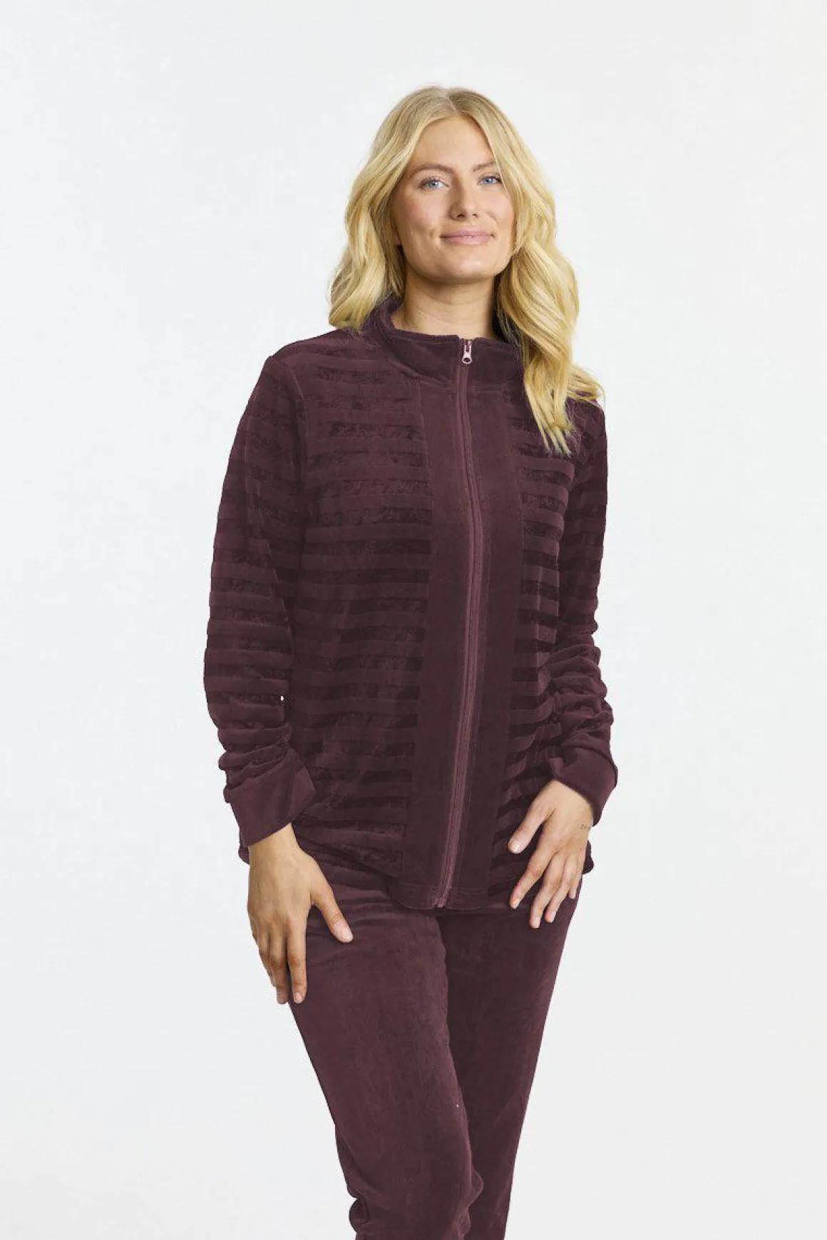 mysdress___dark_plum_0.webp Mysdress - Dark plum