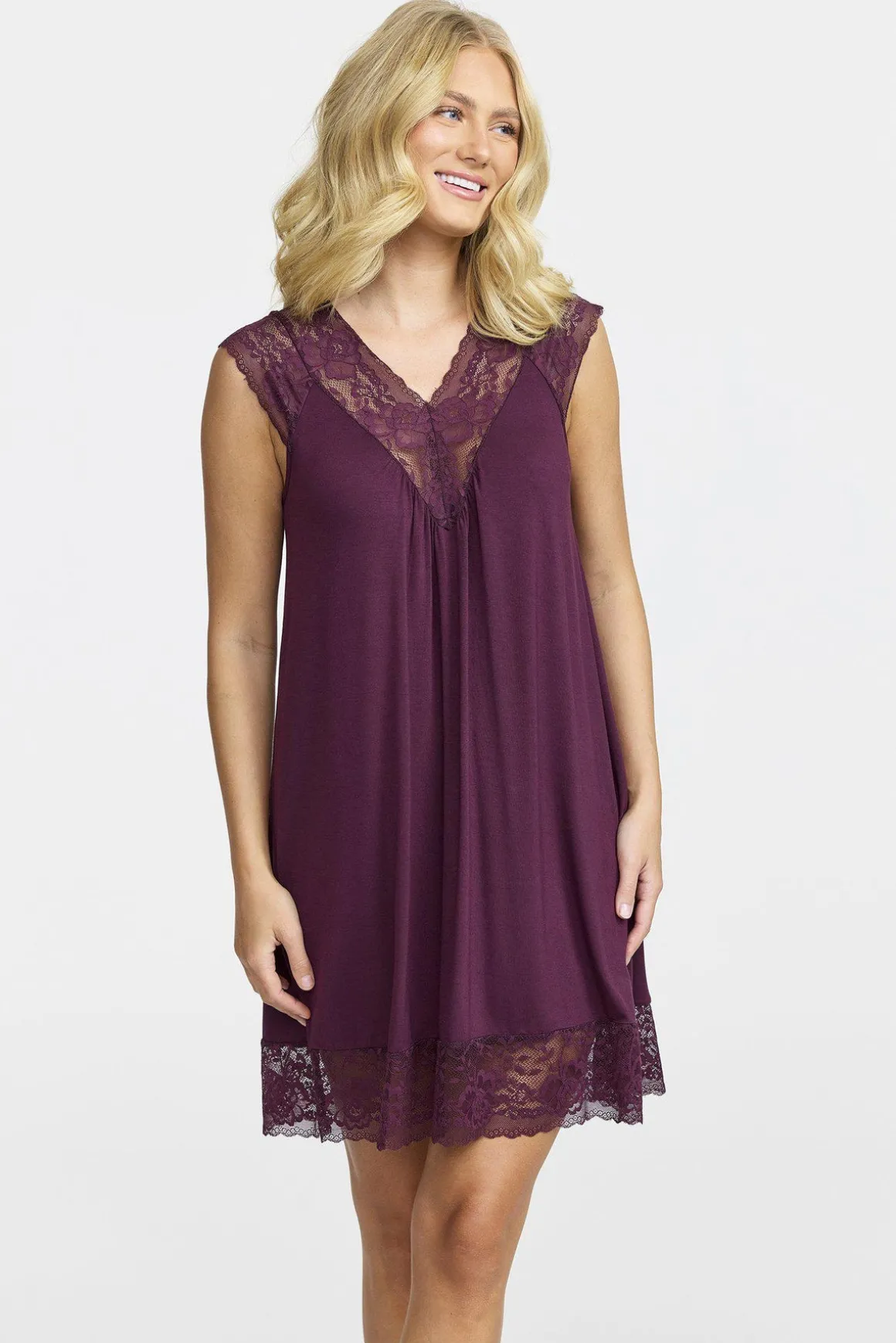 nattlinne__dark_plum_0.webp Nattlinne - Dark plum