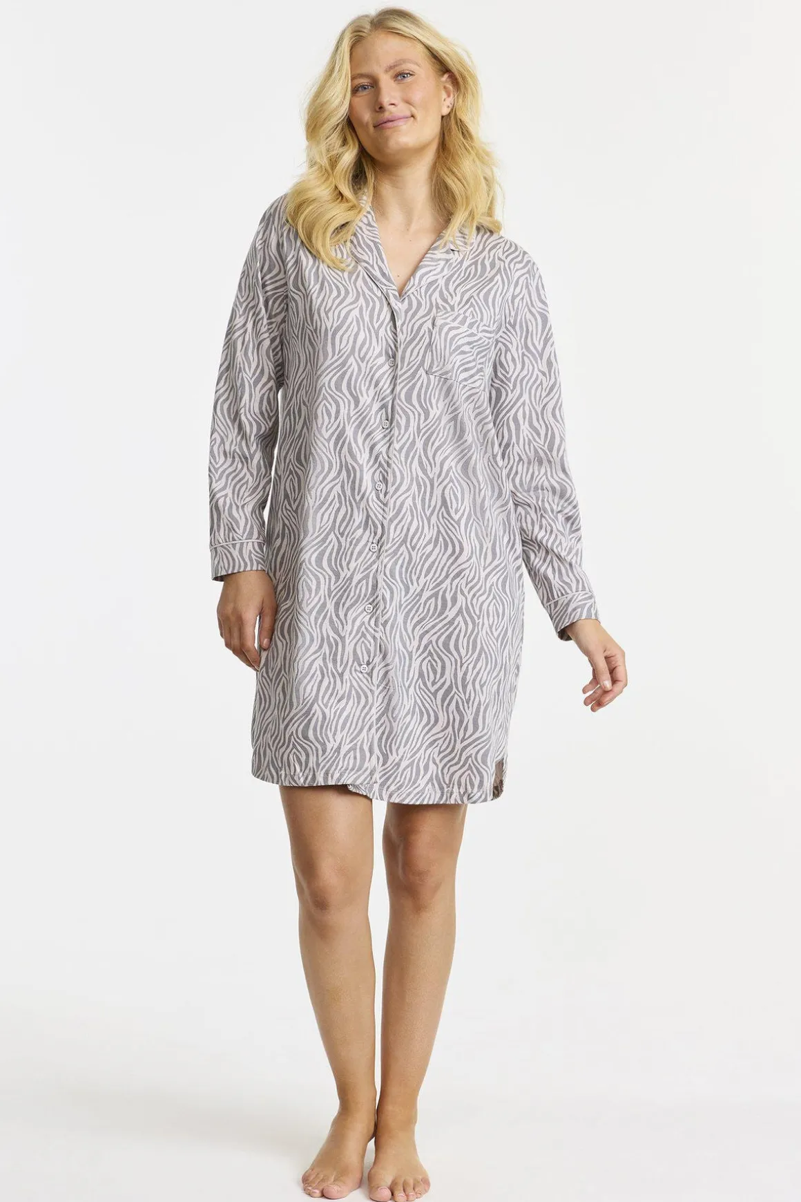 nattlinne__warm_grey_1.webp Nattlinne - Warm grey