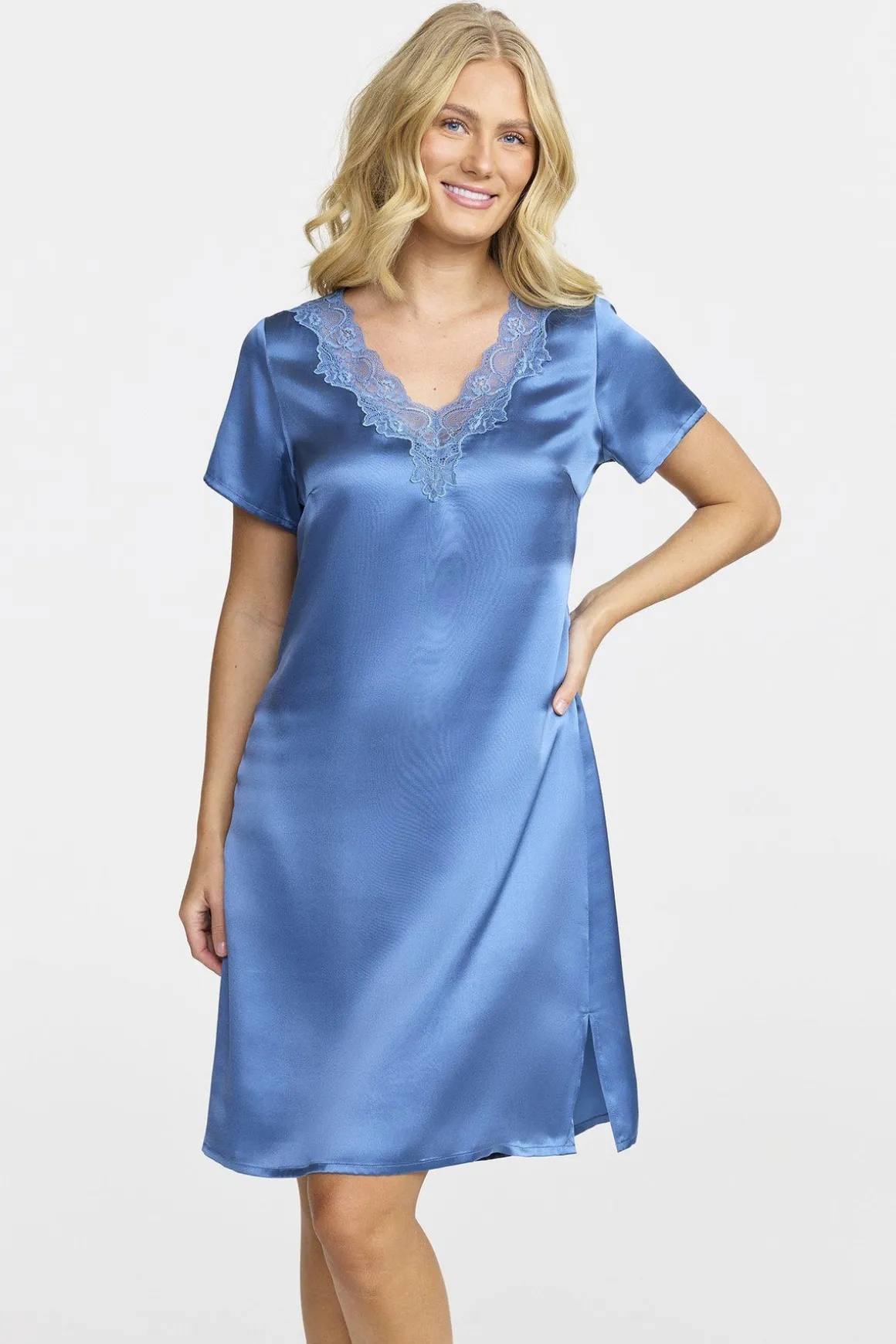 nattlinne_i_siden__blue_0-1.webp Nattlinne i siden - Blue