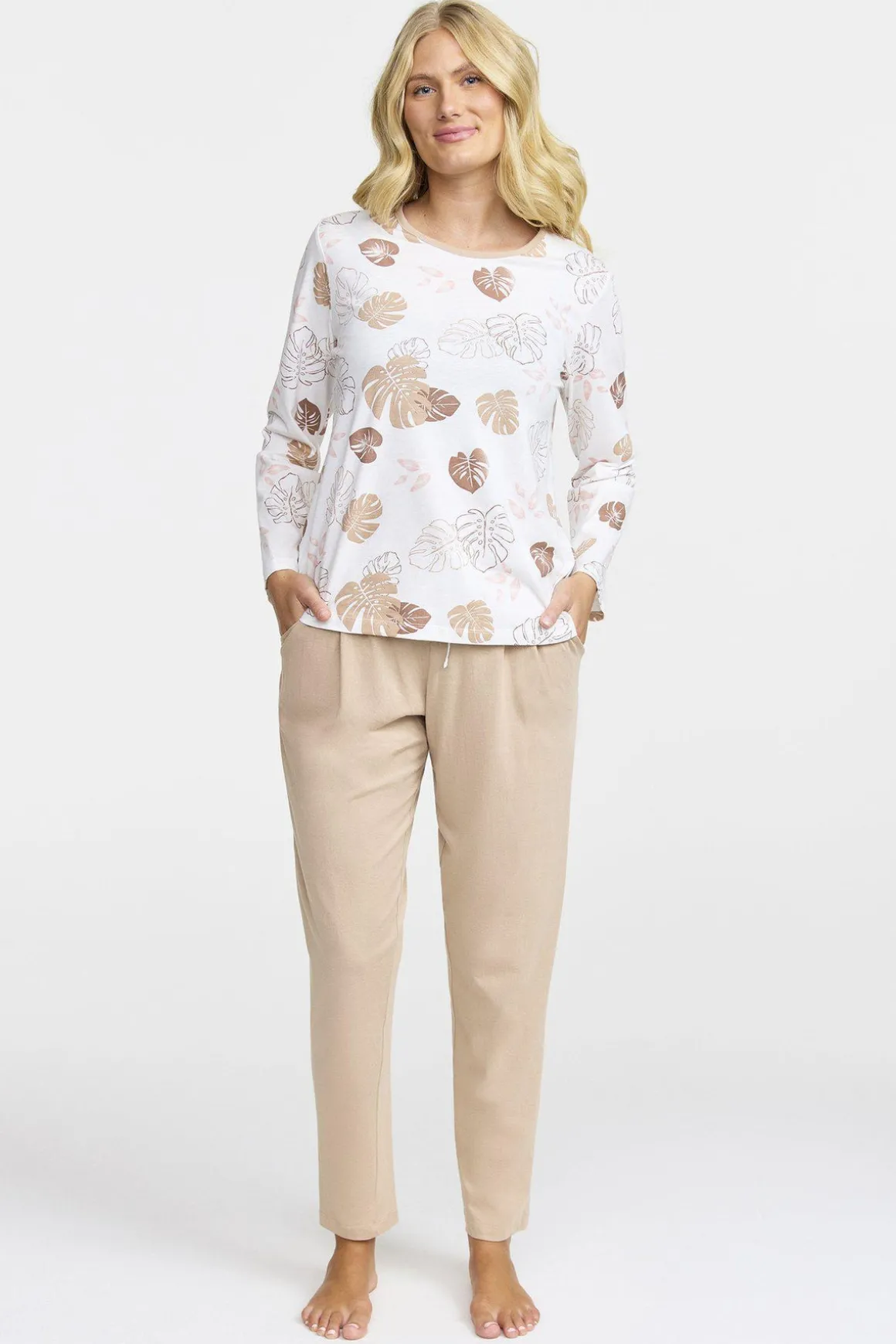 pyjamas__beige_0.webp Pyjamas - Beige