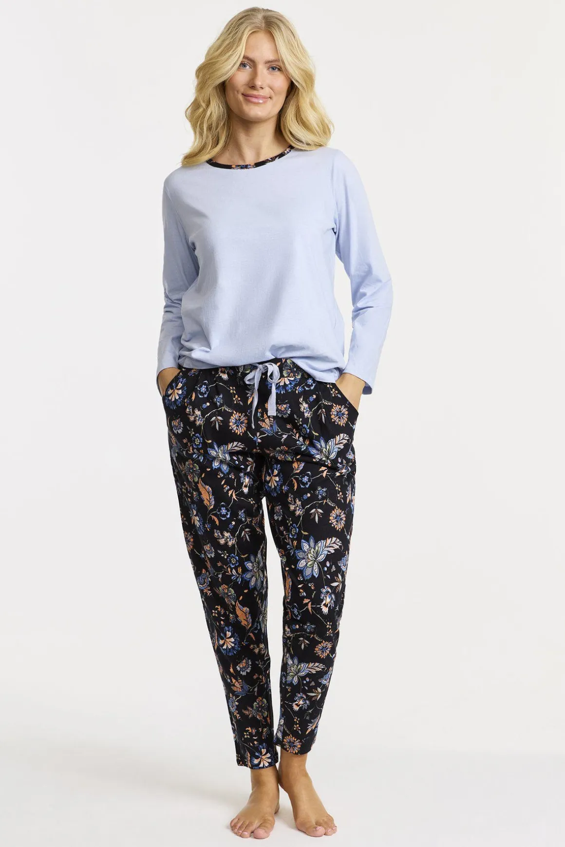 pyjamas__black_0-1.webp Pyjamas - Black