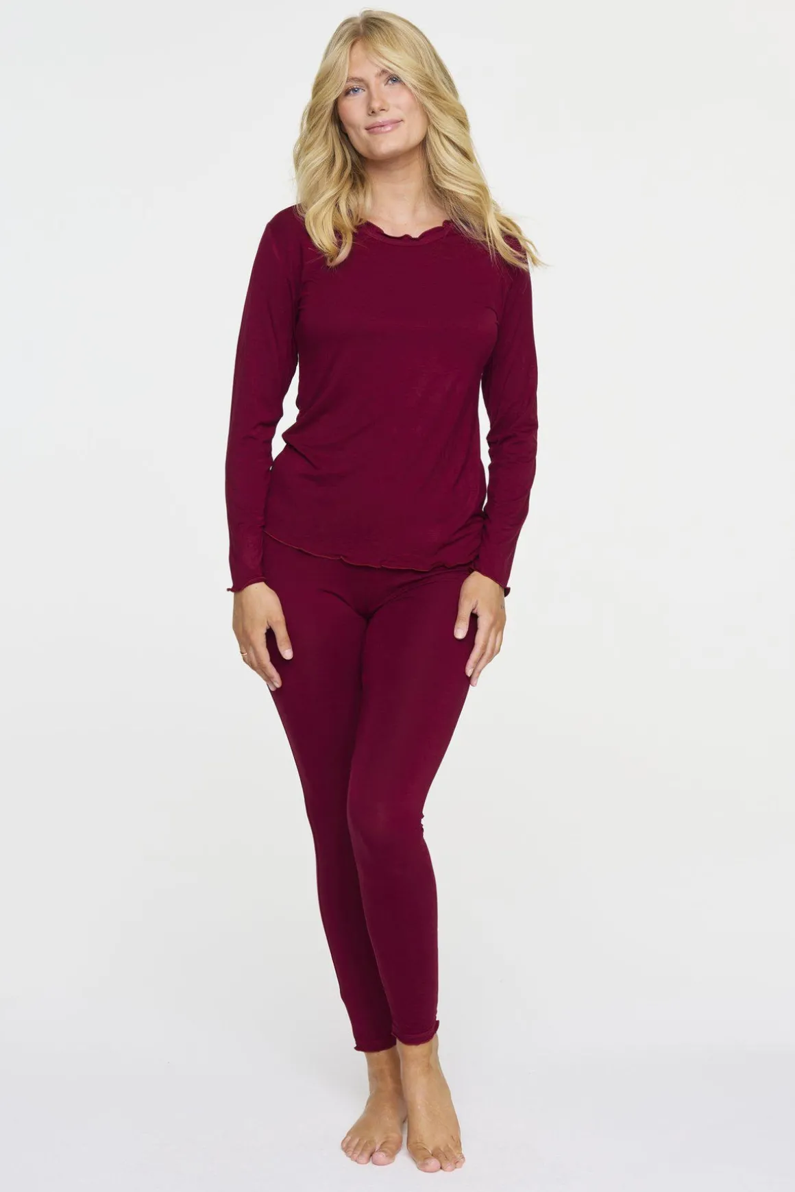 pyjamas__bordeaux_0.webp Pyjamas - Bordeaux