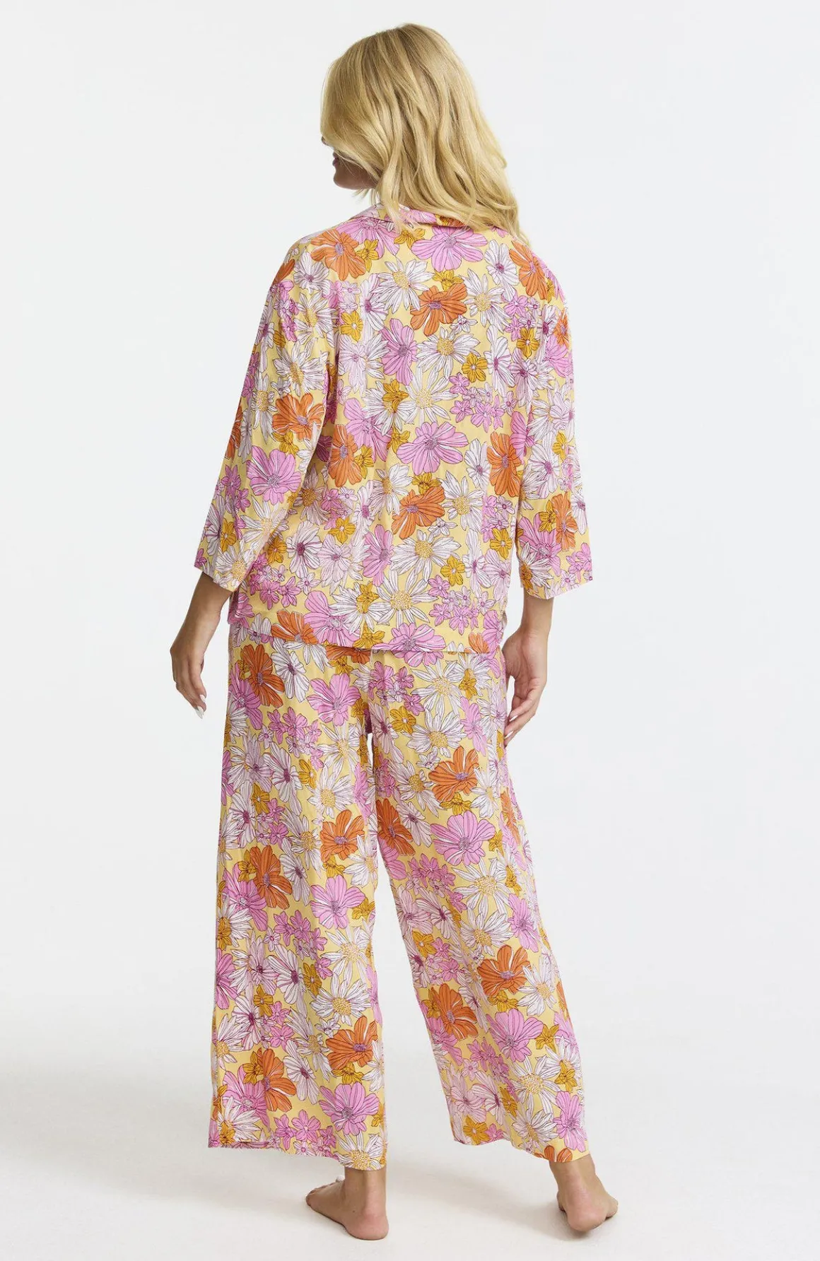 pyjamas__yellow_1.webp Pyjamas - Yellow